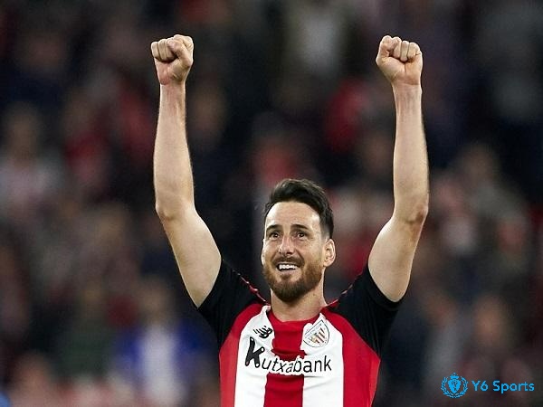 Aritz Aduriz cầu thủ được rất nhiều người hâm mộ yêu quý