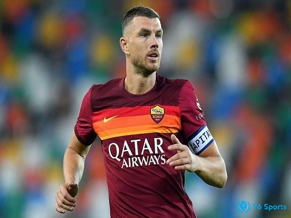 Edin Dzeko cầu thủ sở hữu ngoại hình đẹp trai cùng khả năng ghi bàn ấn tượng