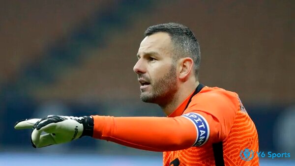 Samir Handanovic giữ sạch lưới trong 15 trận cho Inter trong mùa giải trước