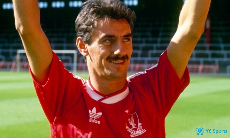 Tiền đạo chơi hay nhất Liverpool: Ian Rush