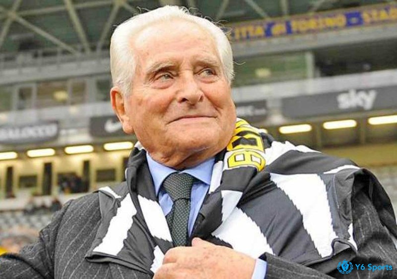 Cầu thủ xuất sắc nhất Juventus Giampiero Boniperti ấn tượng với 182 bàn