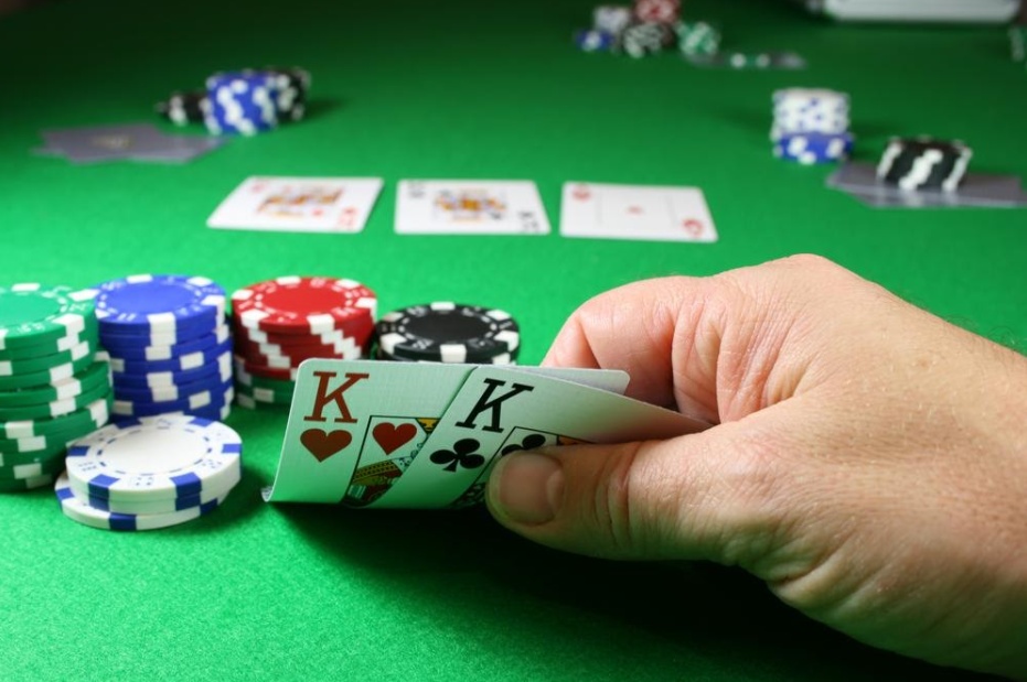 Các thế bài baccarat nào phổ biến nhất? Giải mã chi tiết