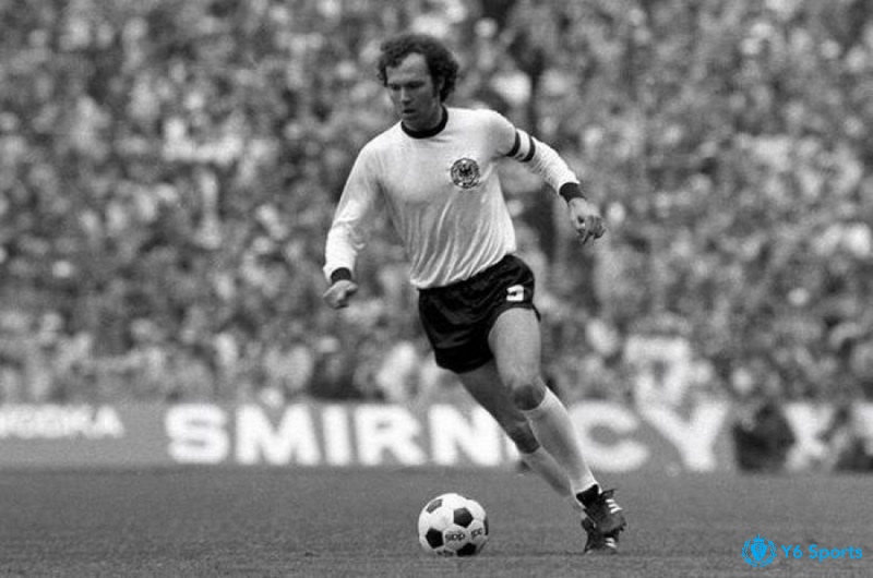 Franz Beckenbauer là cầu thủ tài năng và cũng nằm trong top 5 trung vệ hay nhất Euro